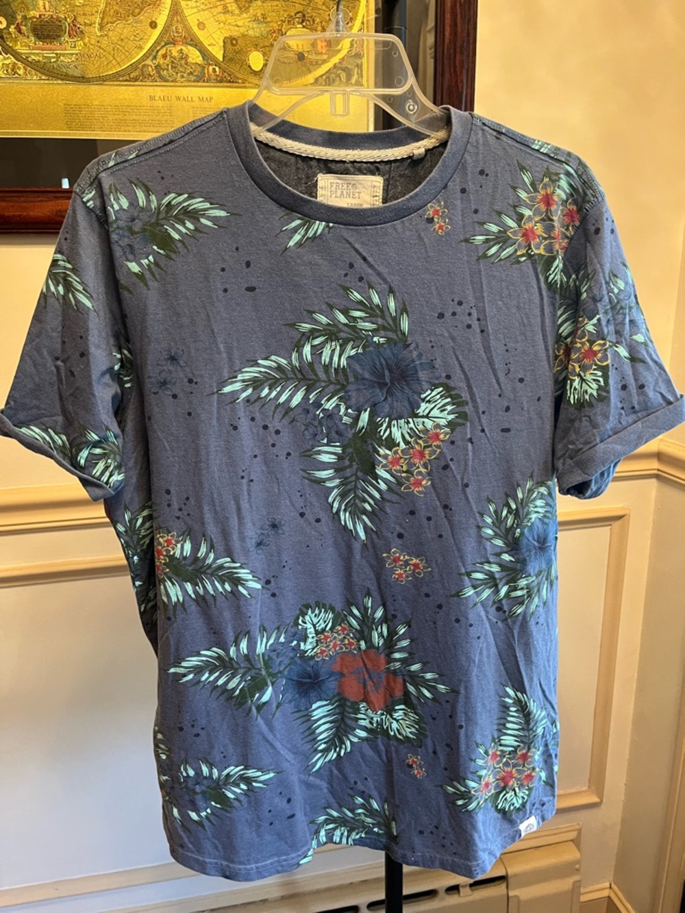 Free Planet Men's Navy Blue Tropical Floral Crewneck Tee